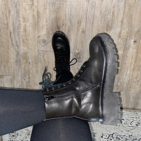 Platform combat boots - Picture 4 of 4